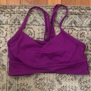 Lululemon Women's deep Purple Sports Bra for workout or swim 6 EUC